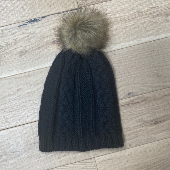yea nice Accessories - YEA NICE Black Ribbed Mink Pom Beanie Hat